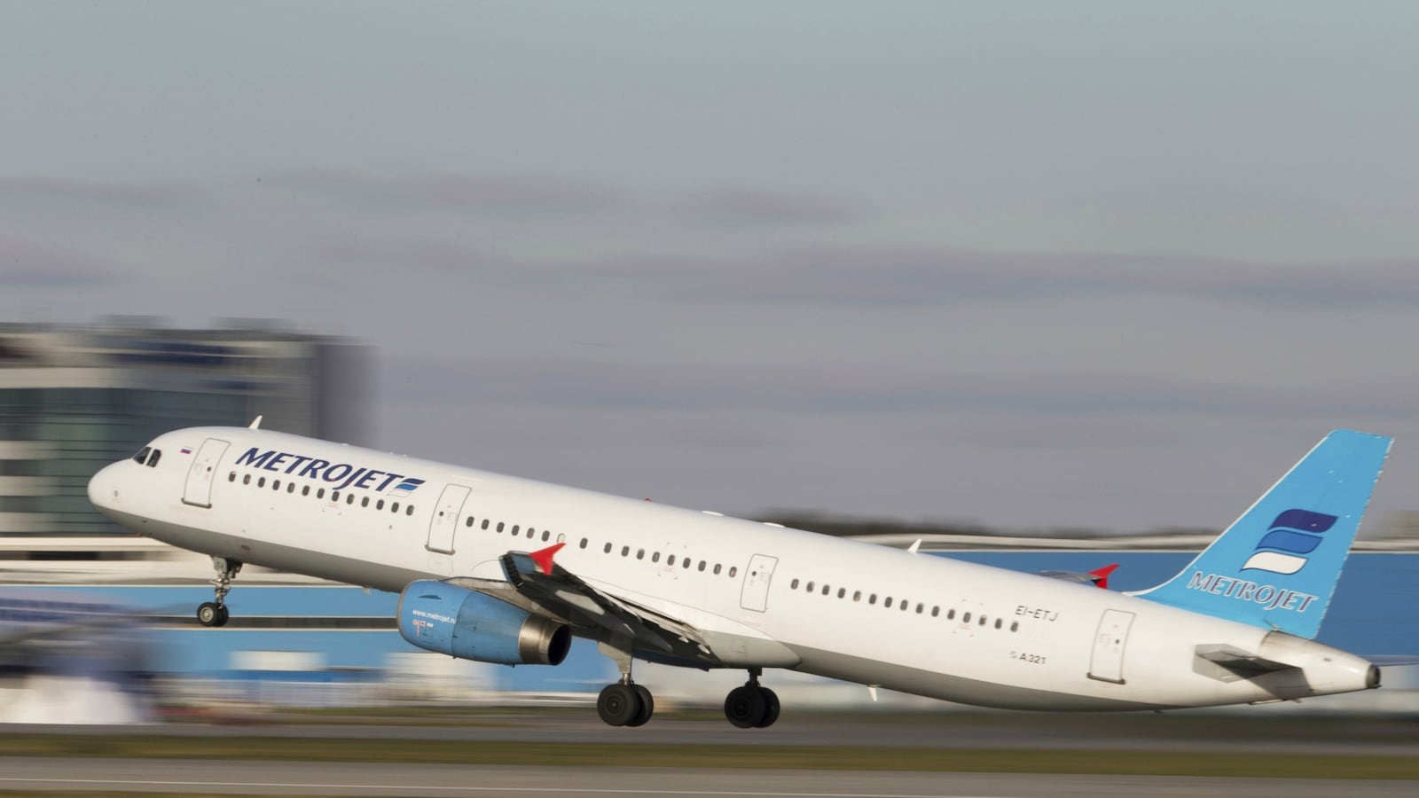 cheats/2015/11/04/uk-suspends-flights-to-and-from-sinai/151104-metrojet-cheat_u2ea6s