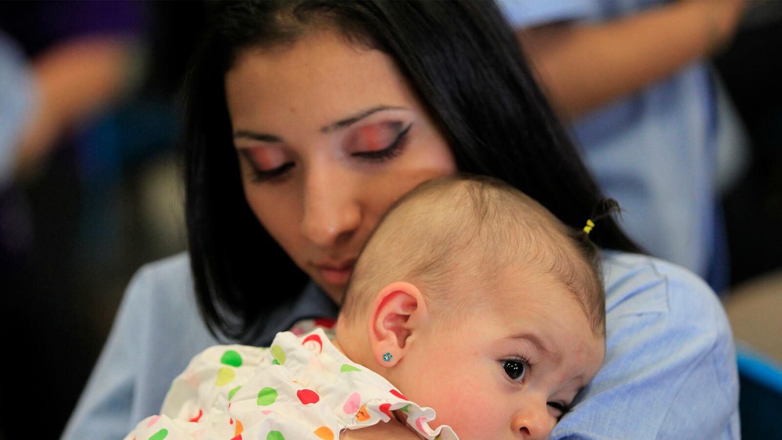 articles/2015/05/10/happy-mother-s-day-in-detention-love-obama-administration/150509-navarrette-prison-moms-tease_g4haft