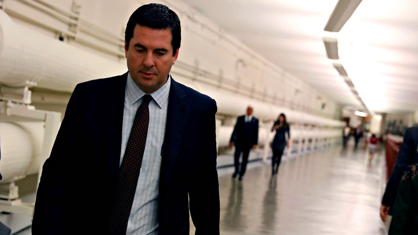 cheats/2017/03/30/report-two-white-house-officials-gave-nunes-intel-on-incidental-surveillance/170330-nunes-sources-cheat_seseut