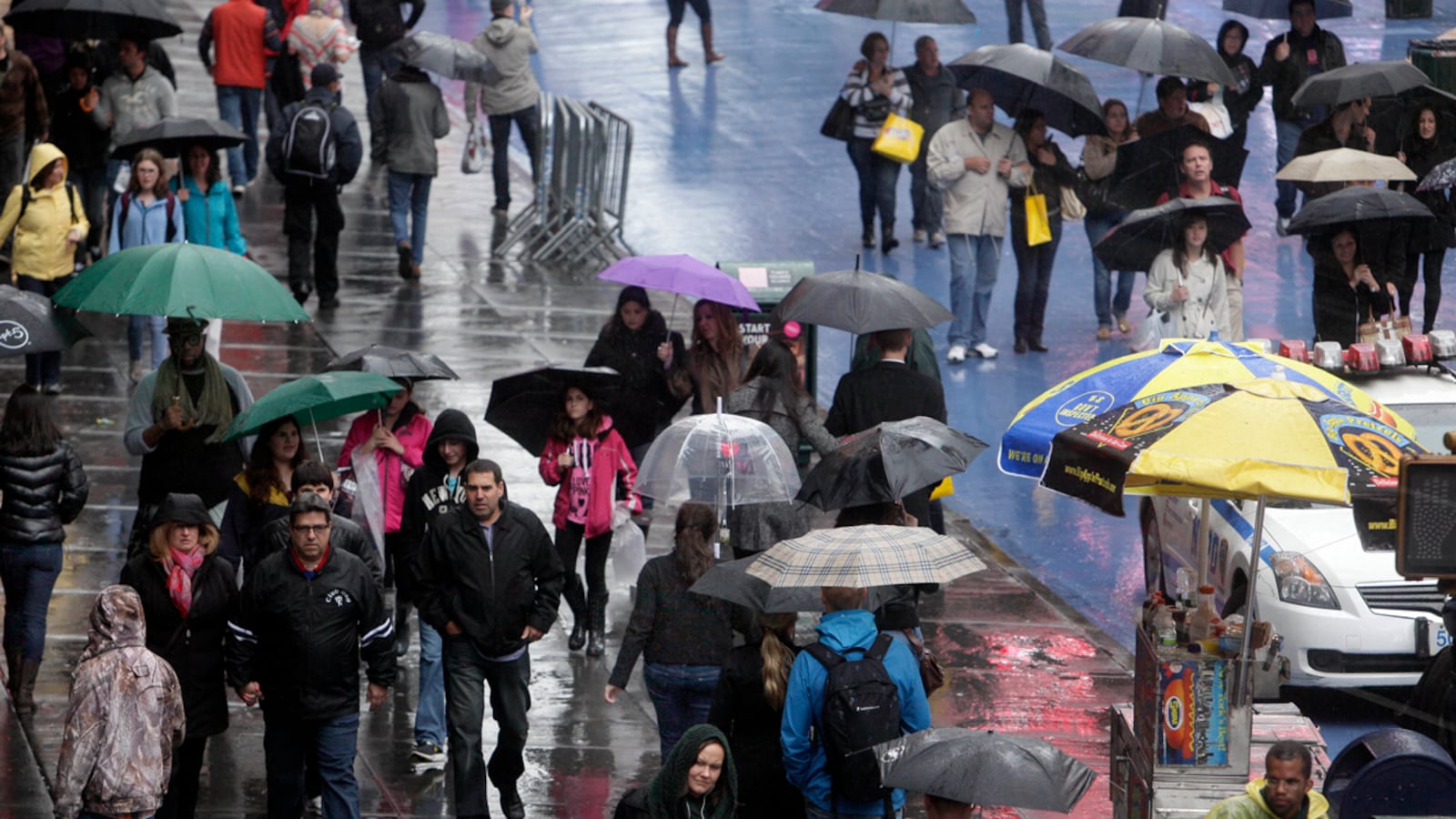 cheats/2012/04/22/huge-storm-to-hit-northeast/nyc-noreaster-cs_bvzu9l