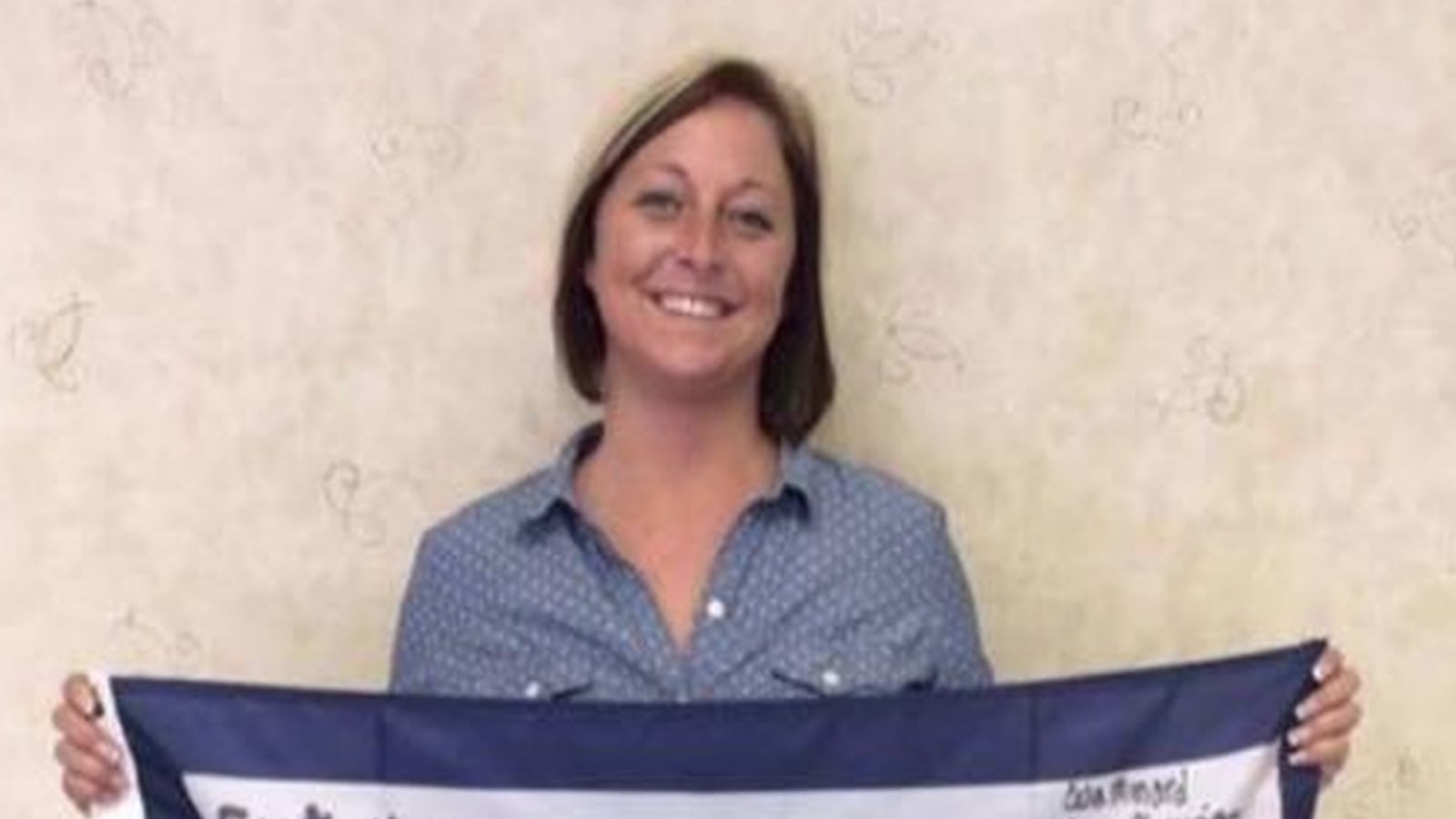 cheats/2016/11/16/west-virginia-mayor-steps-down-after-racist-flotus-remark/161115-west-virgina-racist-mayor-cheat_bgcmy4