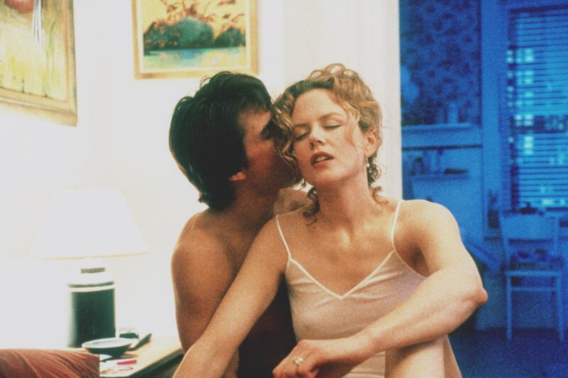 galleries/2012/07/03/tom-cruise-turns-50-amid-divorce-drama-with-katie-holmes-photos/eyes-wide-shut-1999-tom-cruise-life-in-pictures_dllq3w