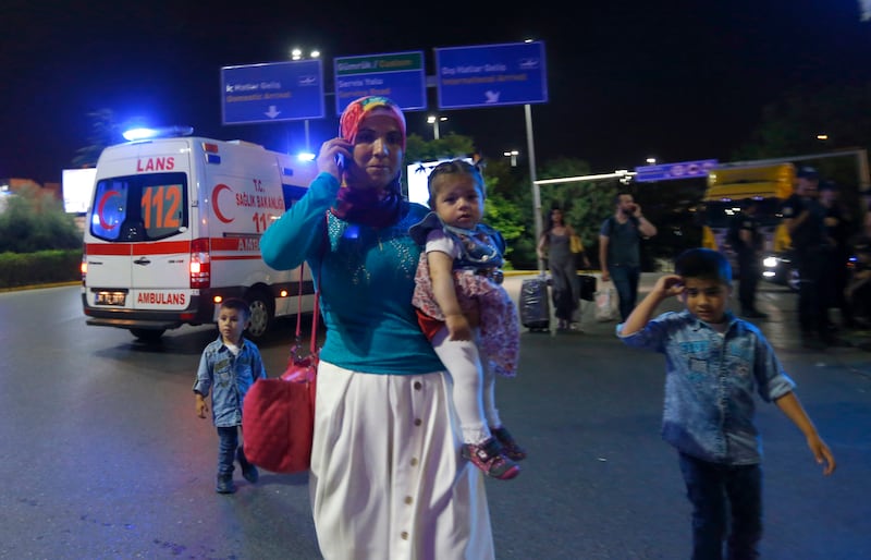 galleries/2016/06/28/ataturk-istanbul-turkey-airport-attack/160628-ataturk-turkey-attack-photo-03_zsj4rz