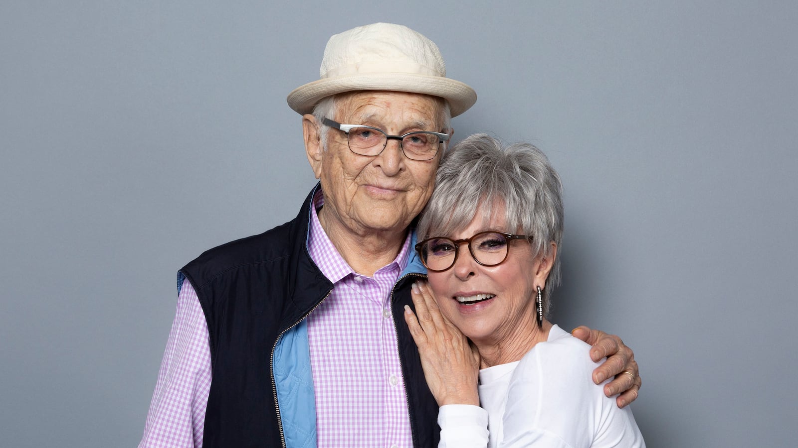 201002-fallon-lear-moreno-tease_zlkf3j