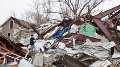 cheats/2011/04/10/mapleton-iowa-ravaged-by-tornado/iowa-tornado_sjbday