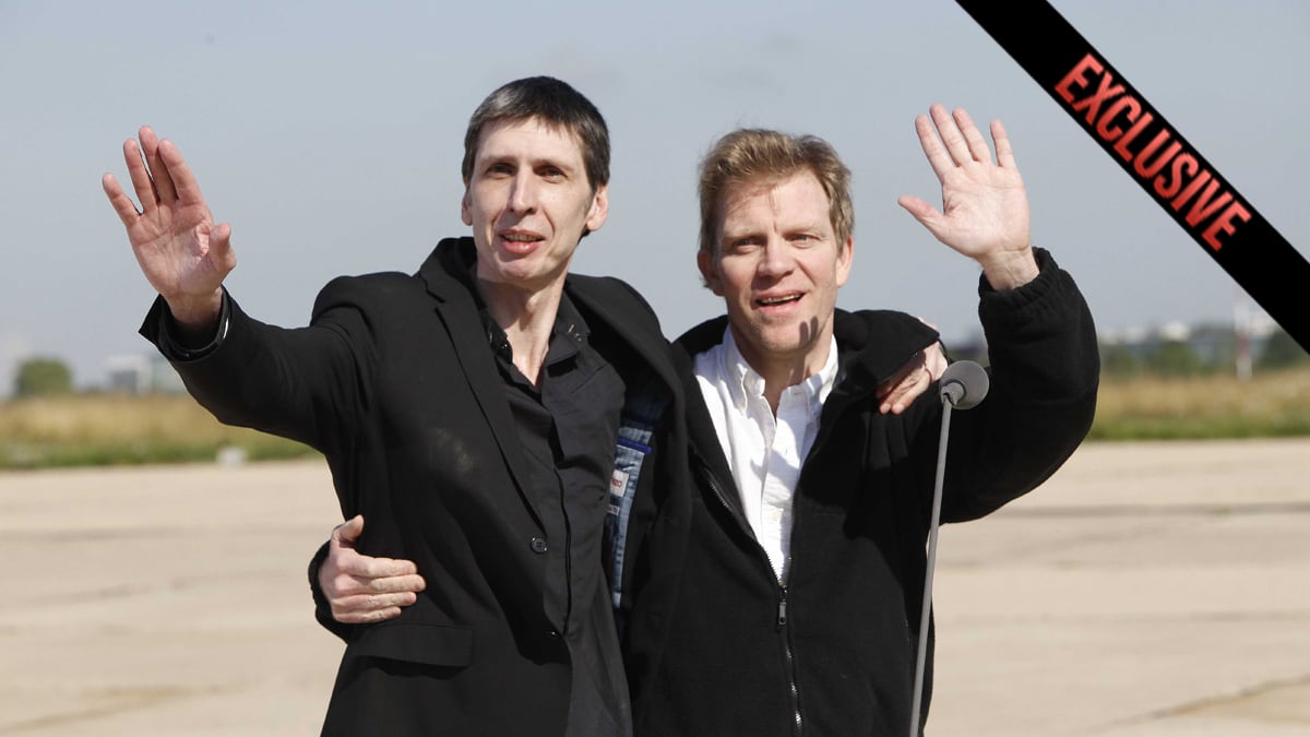 articles/2011/07/01/taliban-s-french-hostages-how-they-were-freed/french-journalists-free-afghanistan-yousafzai-moreau_dgdmyo