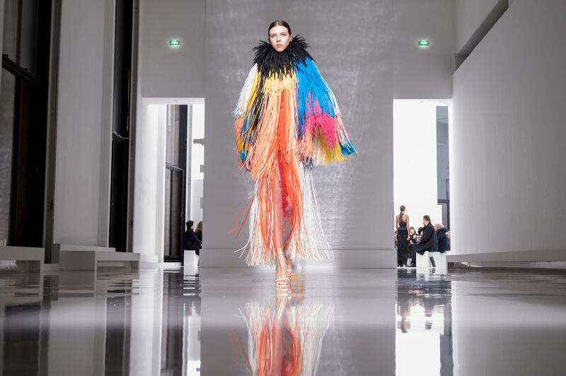 Givenchy-embed_c4e2ux