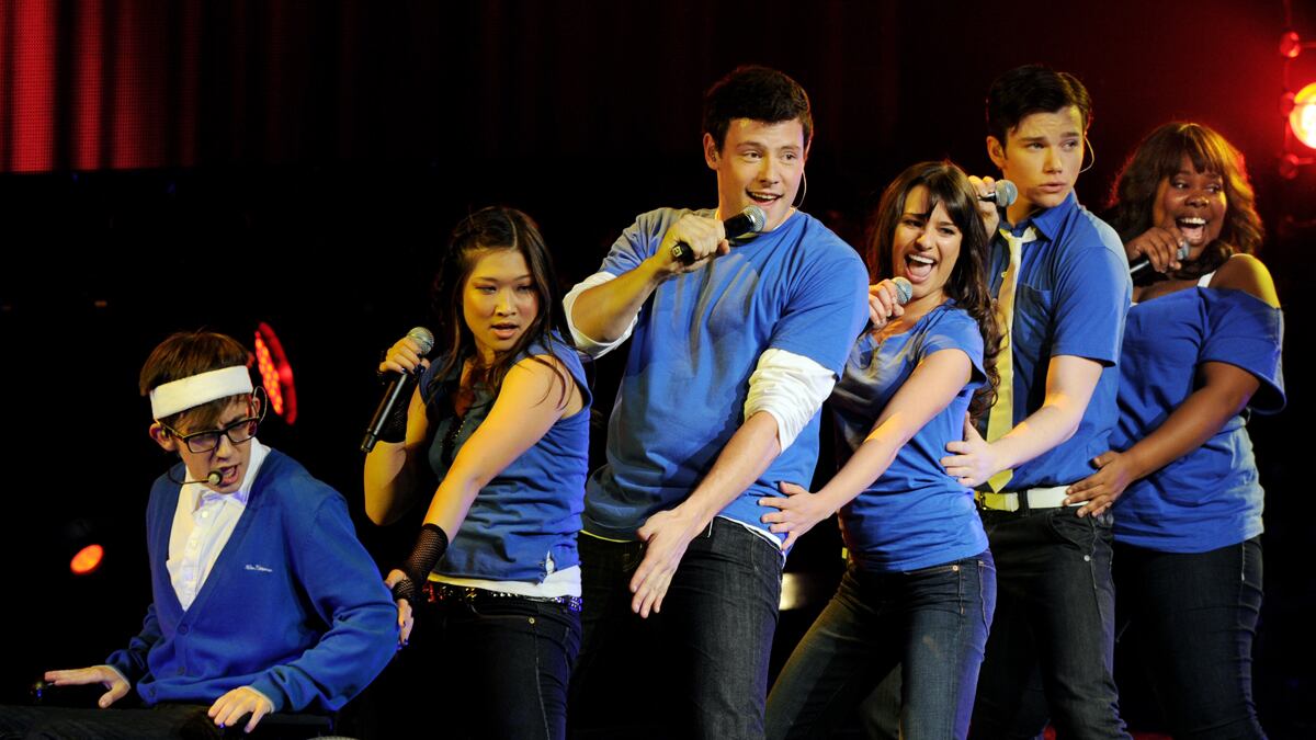 cheats/2011/07/14/glee-stars-exit-after-next-season/glee-cheat_tobgbt