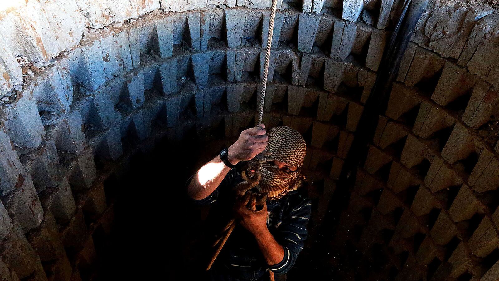 articles/2014/07/18/israel-says-it-invaded-gaza-over-tunnels-like-these/140718-gaza-tunnels-2a_z8zggz