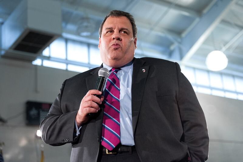 articles/2013/02/06/daily-beast-readers-share-16-weight-loss-tips-for-chris-christie/130206-christie-weight-loss-tips-tease_ohgja4