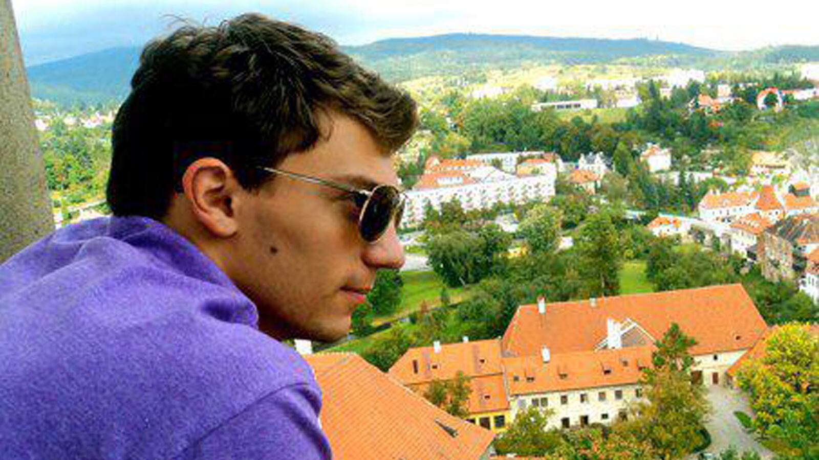 articles/2014/06/06/wesleyan-rap-genius-we-have-girlfriends-how-can-we-promote-sexual-assault/140606-nuzzi-gallo-tease_vw8gfb