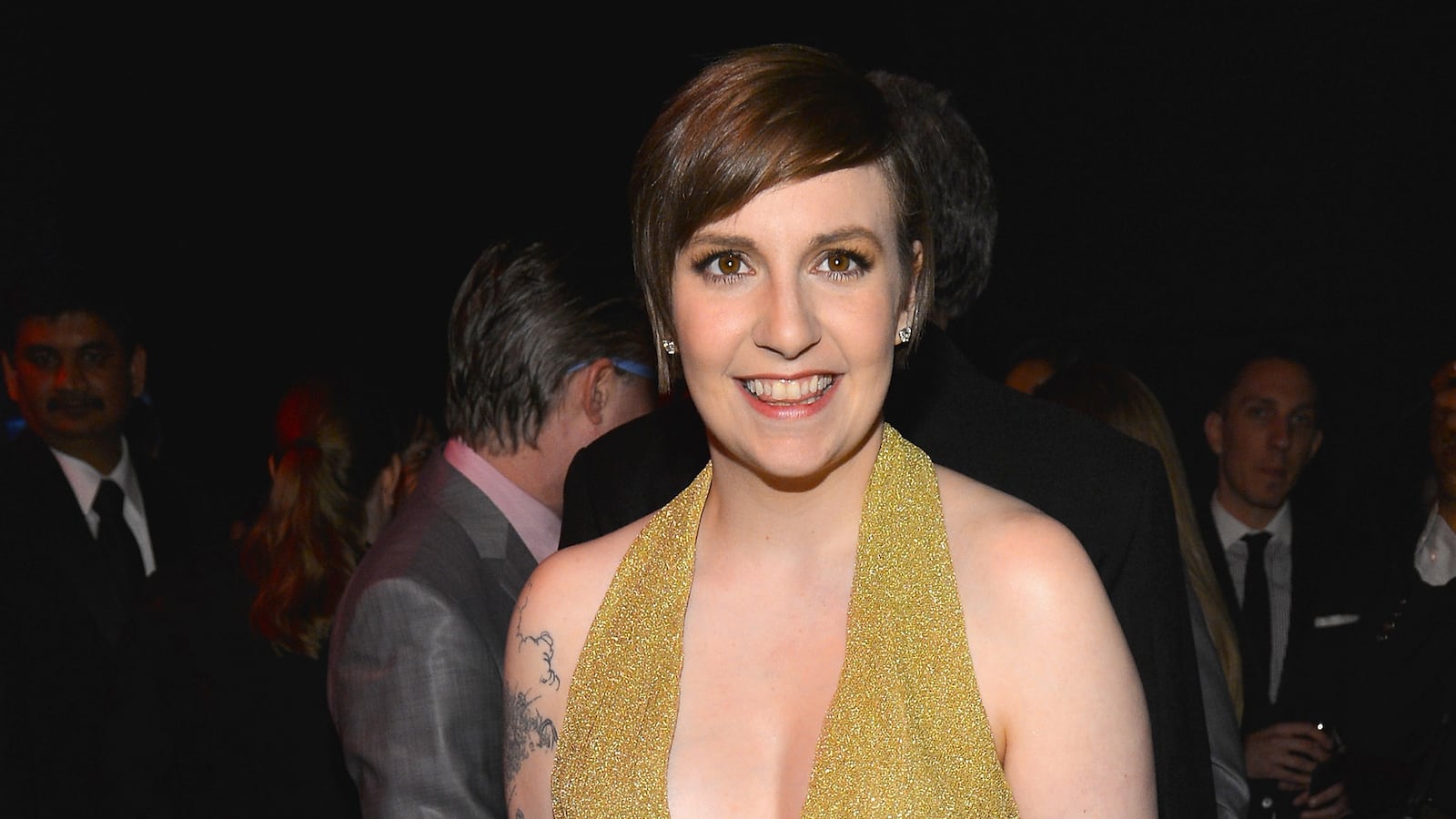 articles/2013/12/22/lena-dunham-calls-out-r-kelly-on-twitter-in-feminist-rant/130525-witw-lena-dunham-cheat_gflfv9