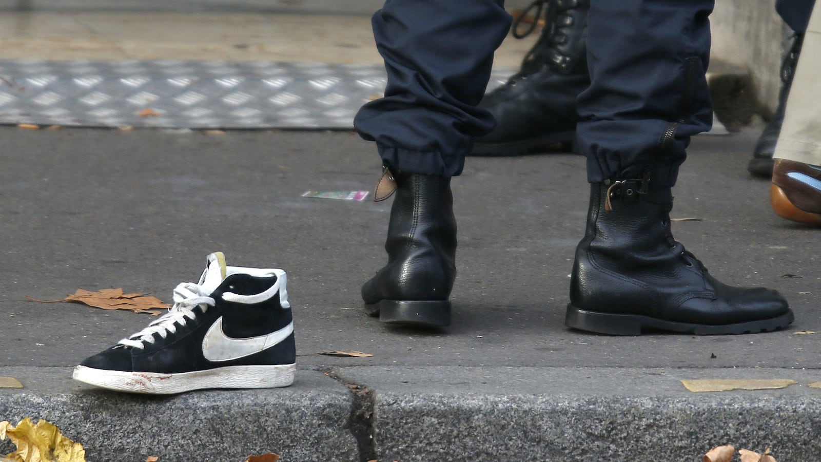 cheats/2015/11/15/u-s-official-isis-may-have-had-help/151115-dozier-cheat_okpydj