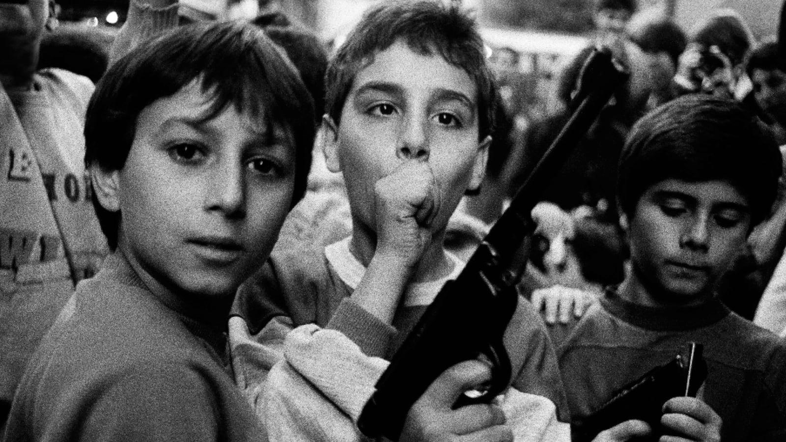 articles/2016/09/24/one-woman-took-on-the-mafia-with-just-a-camera/160923-Nadeau-MAFIA-tease1_glmmm9