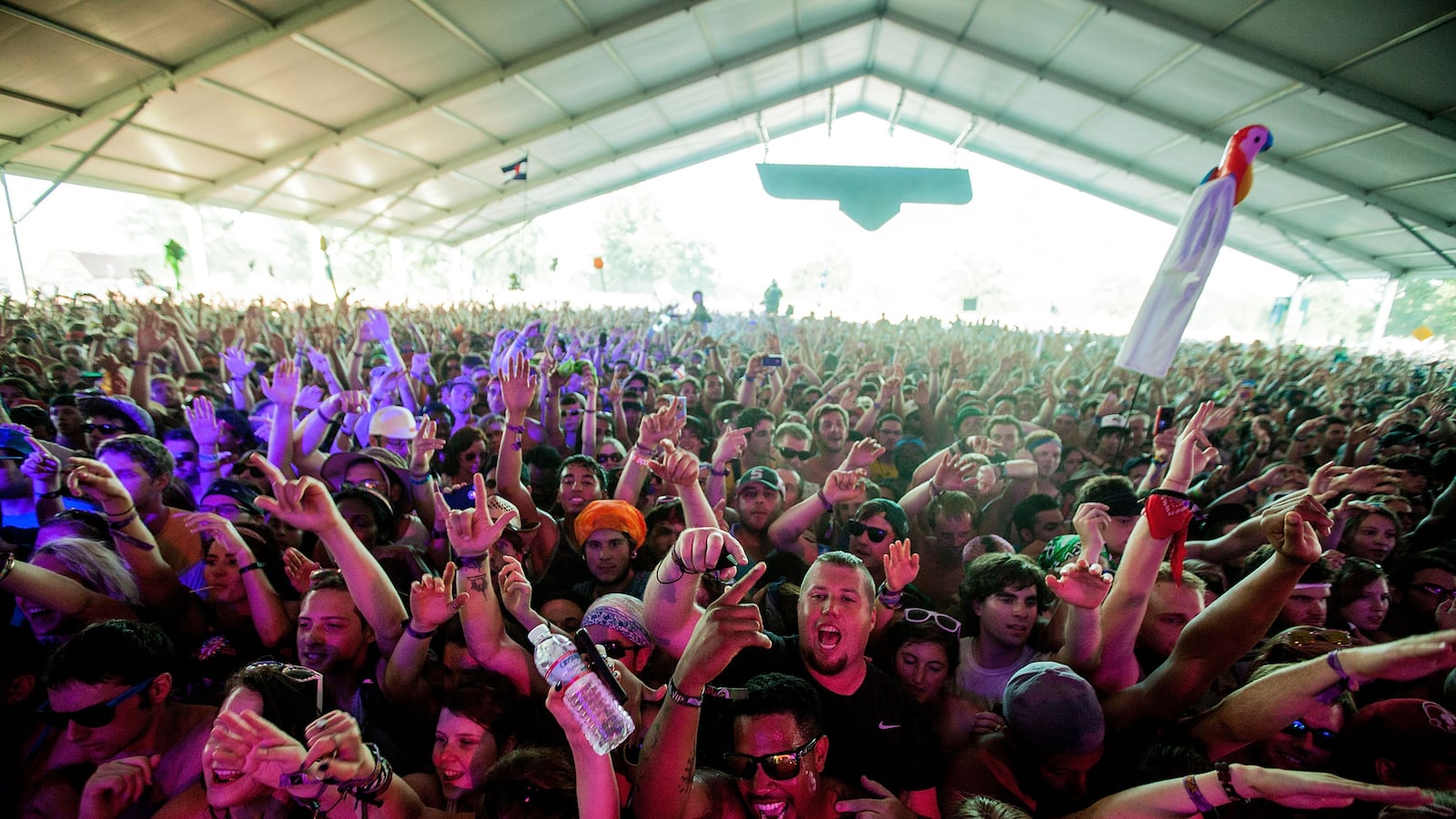 articles/2014/06/12/living-by-the-bonnaroo-code/140611-hill-bonnaroo-tease_o1bqng