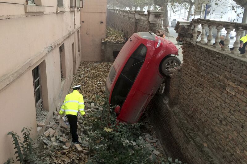 galleries/2014/02/27/smog-vortex-takes-over-beijing-photos/151207-china-smog-04_kaauna
