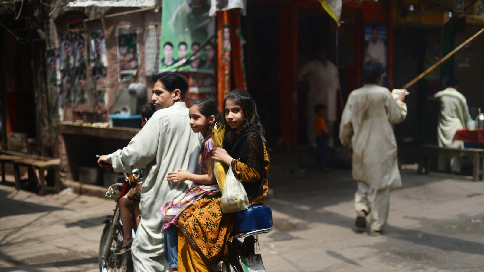 articles/2013/11/26/now-we-wonder-why-this-has-all-gone-so-wrong/131125-deknatel-tease_xpmtdu