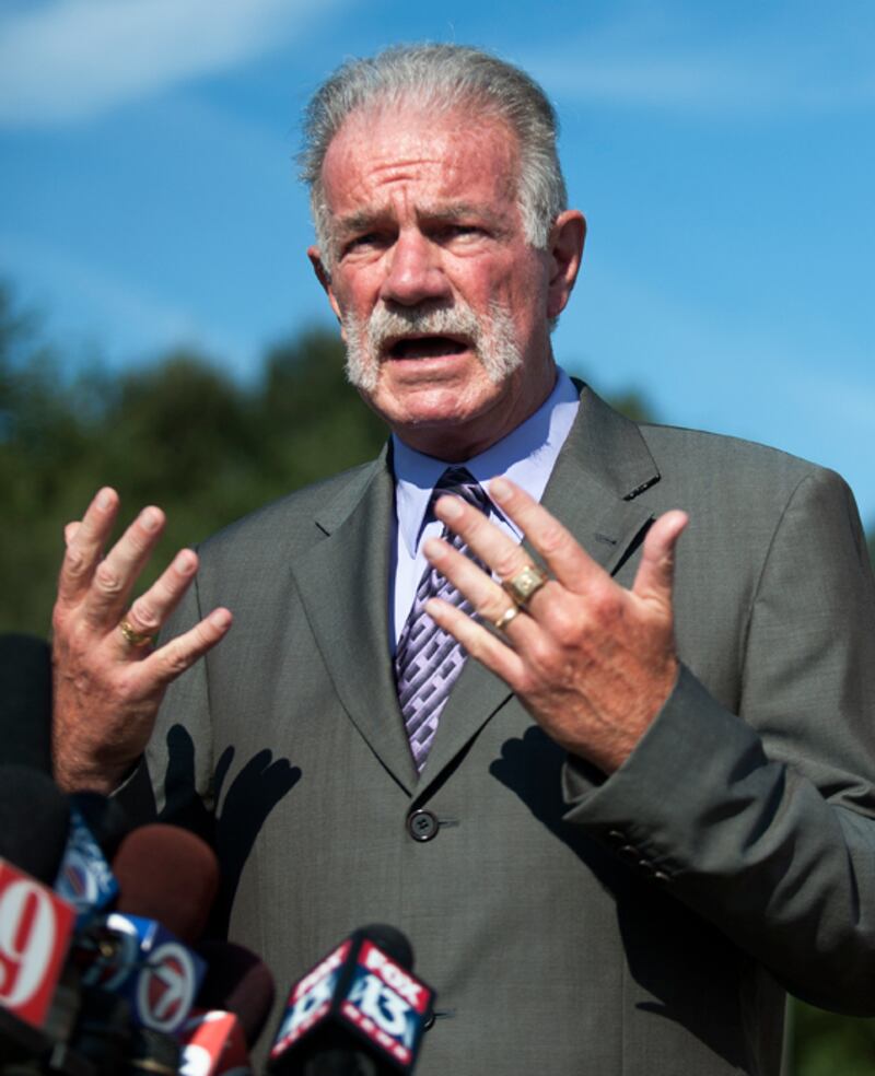 galleries/2010/09/09/america-s-idiots/americas-idiots---jones_zefx6n