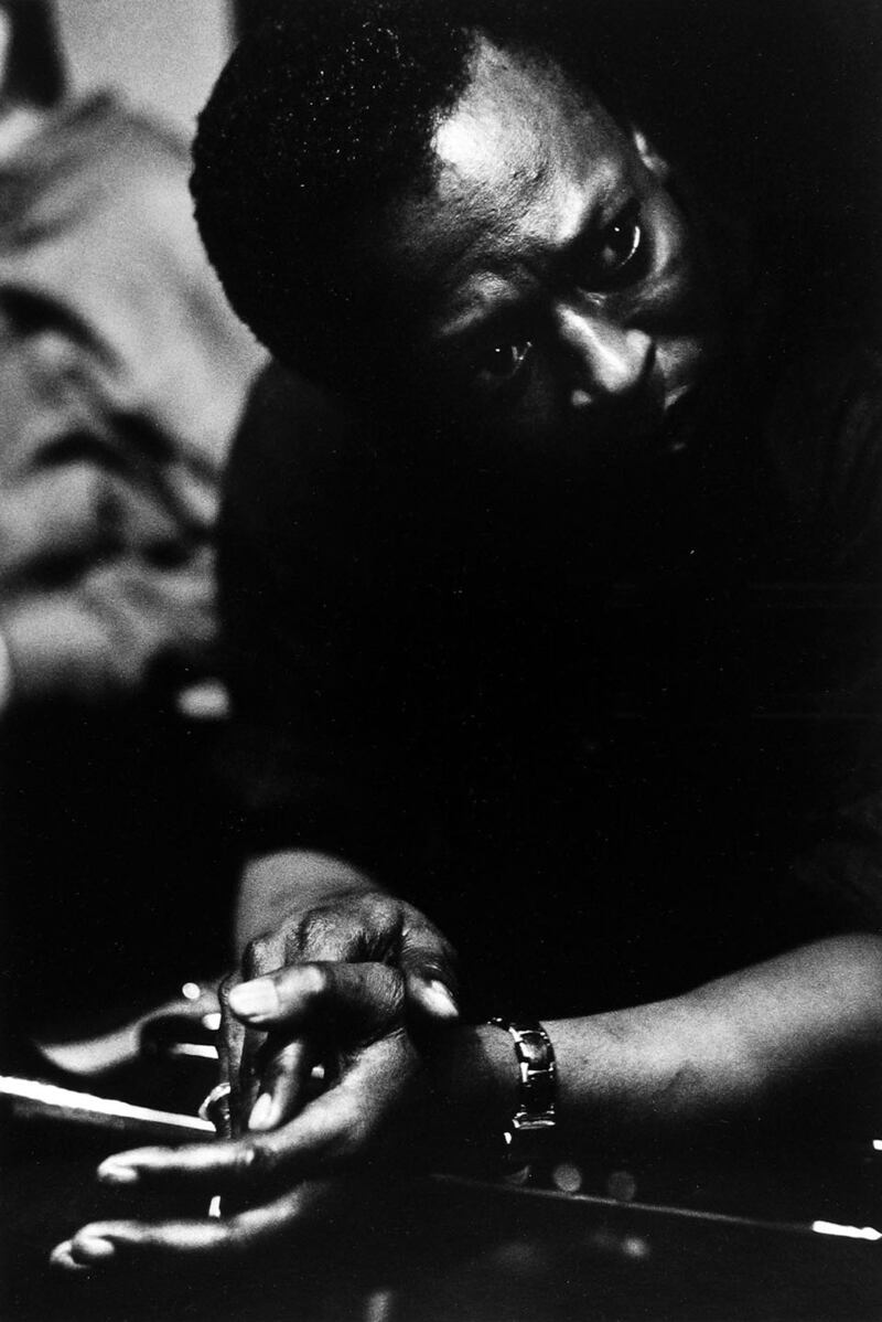 galleries/2015/09/07/classic-movie-stars-at-their-grittiest/150819-dennis-stock-06_q6asvl