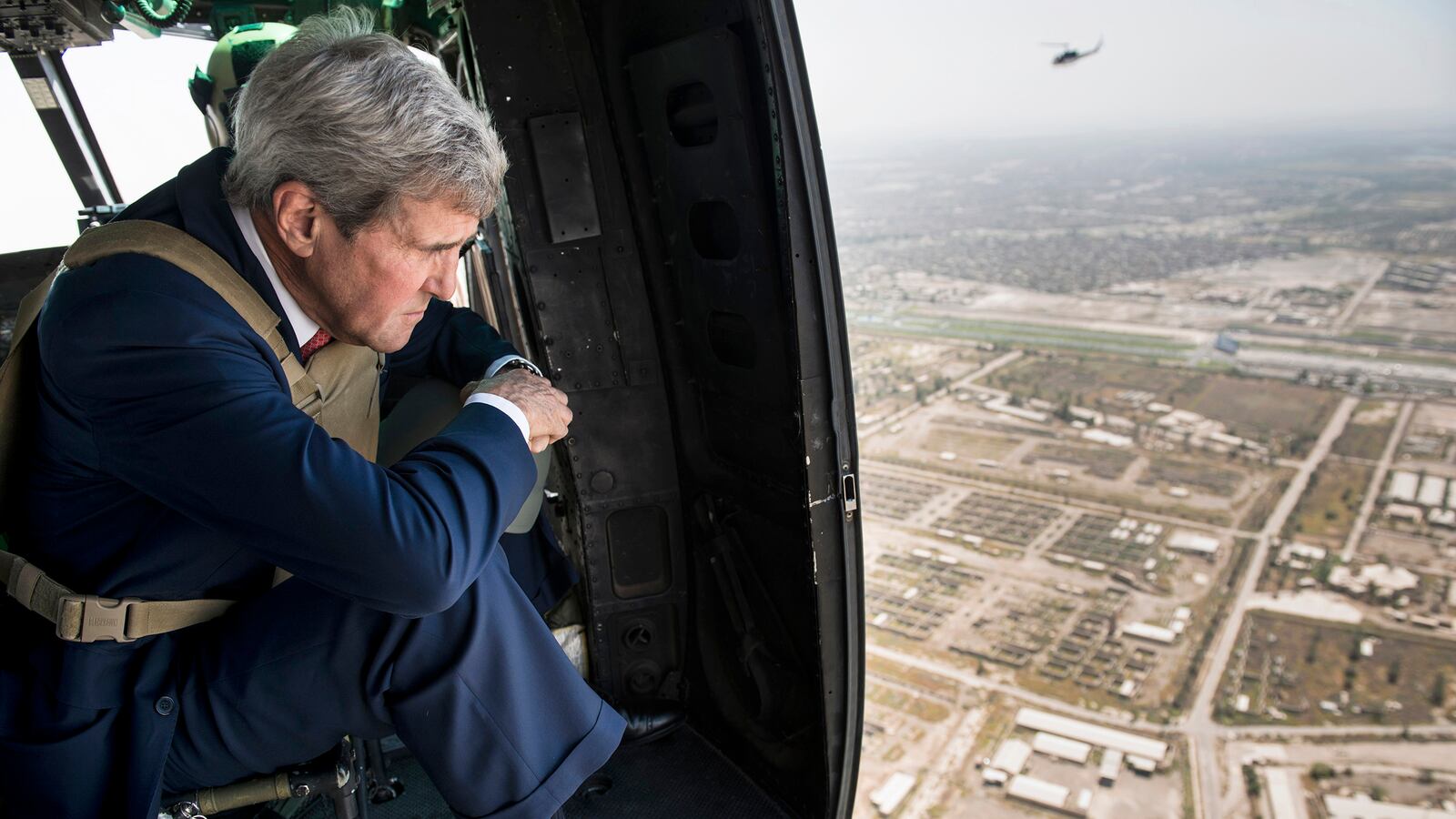 articles/2014/09/11/john-kerry-says-u-s-is-not-at-war-with-isis-because-words-have-no-meaning/140911-swin-kerry-isis-tease_tq42go