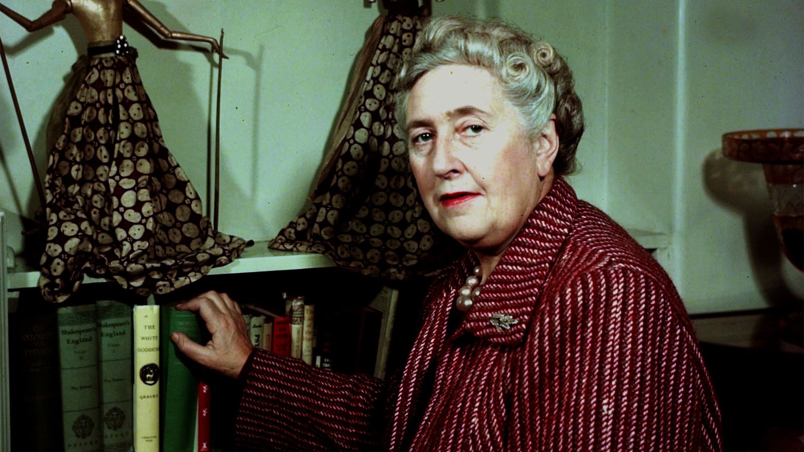 articles/2015/09/06/agatha-christie-was-actually-a-poison-master/150905-harkup-agatha-christie-tease_ucdee0