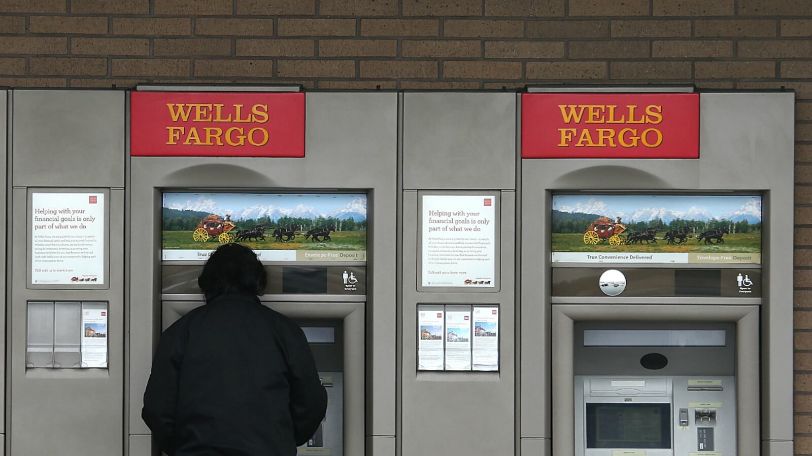 cheats/2012/07/12/wells-fargo-to-pay-175m-settlement/wells-fargo-discrimination-settlement-cheat_bieww4