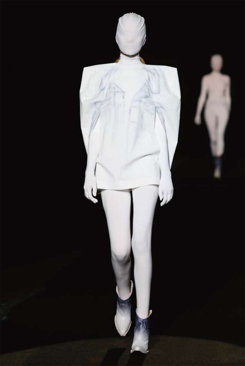 galleries/2013/02/20/monsters-of-fashion-exhibition-in-paris-photos/maison-martin-margiela-monsters-of-fashion4_bhgfaj