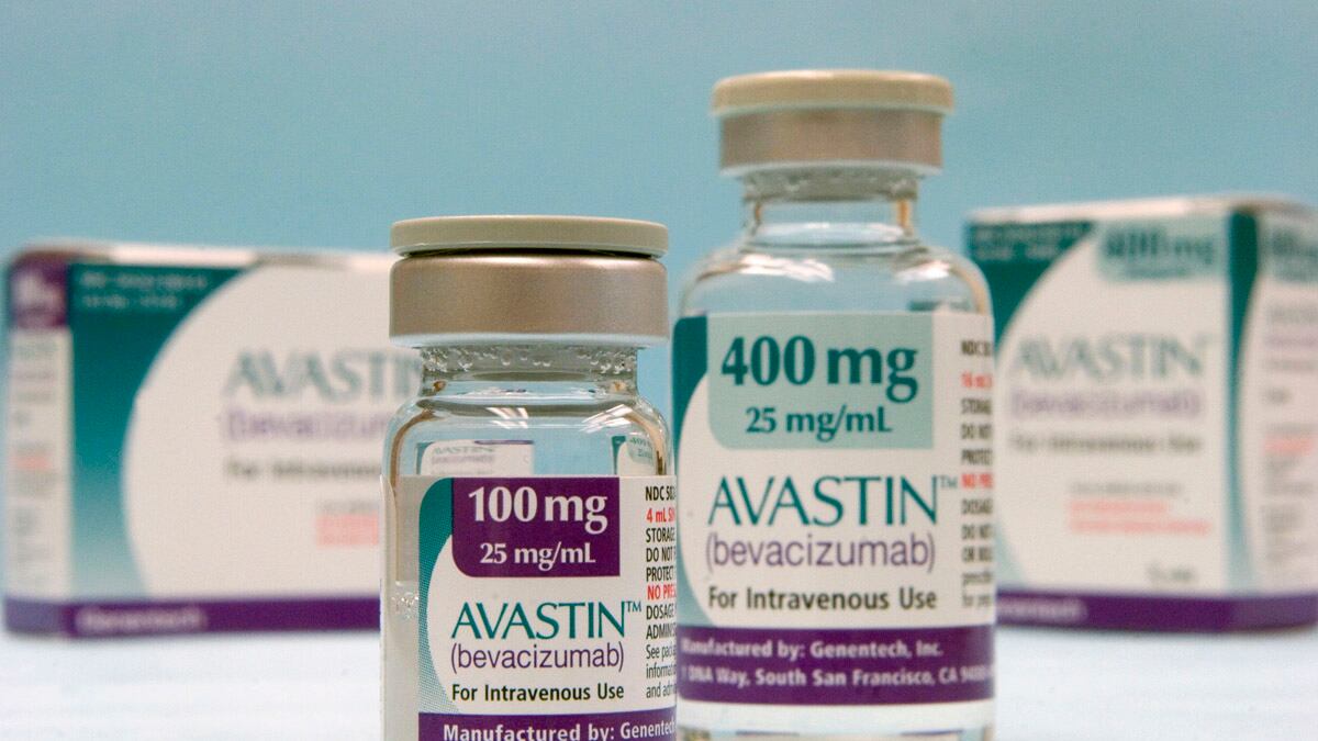 cheats/2011/11/18/fda-revokes-breast-cancer-drug/fda-approves-avastin-drug-cancer-cheat_kkaubl