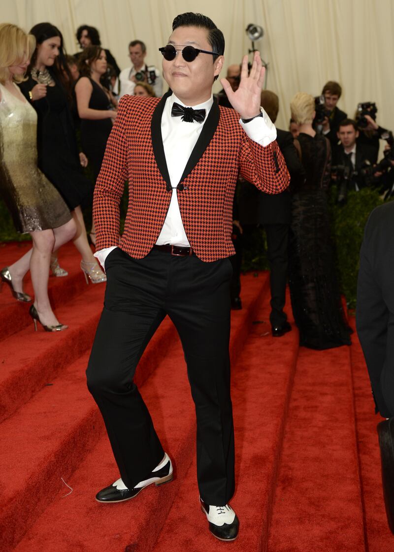 galleries/2013/05/06/met-gala-2013-red-carpet-gallery-photos/130506-met-gala-Psy_yu5njf