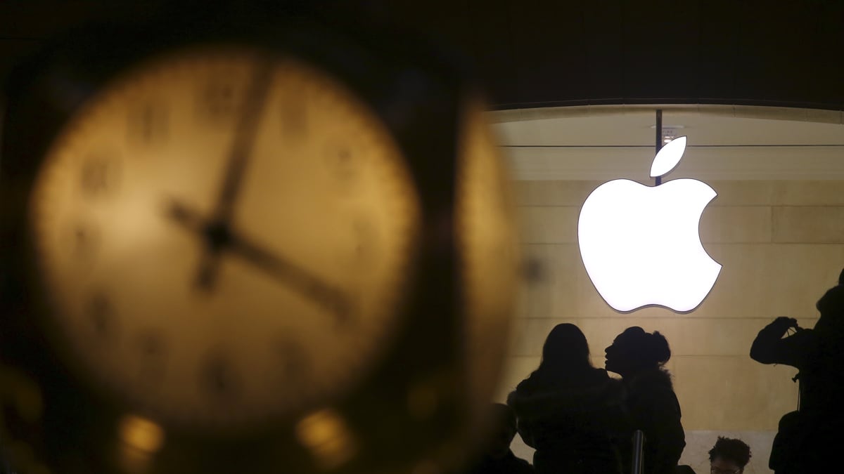 cheats/2016/02/24/apple-to-invoke-free-speech-in-fbi-case/160224-apple-cheat_bqzsvh