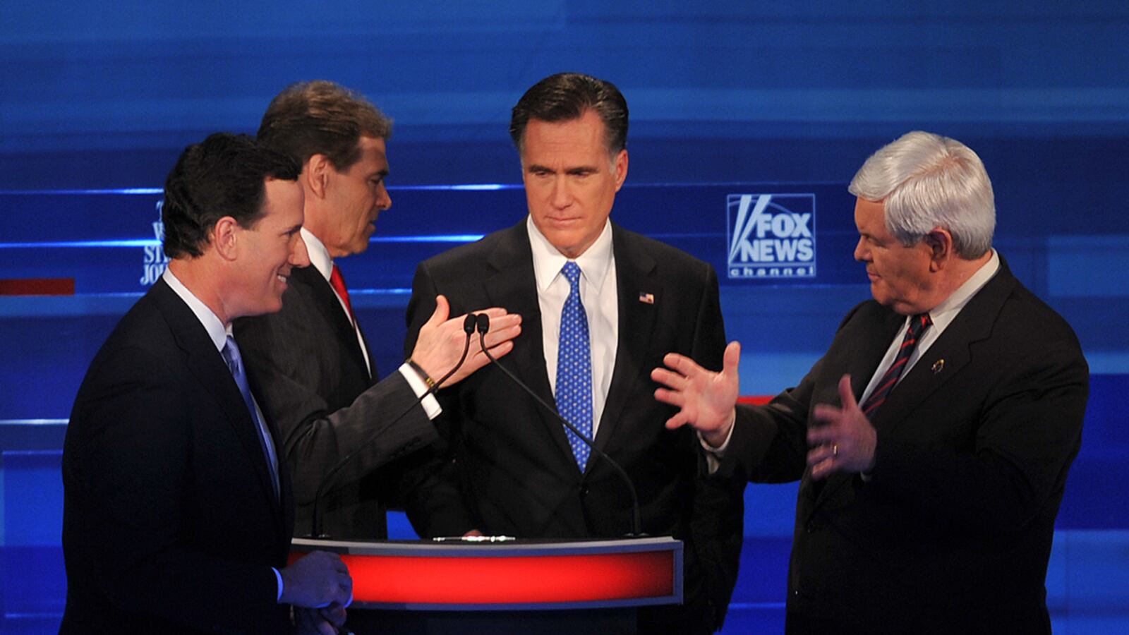 cheats/2012/01/18/rivals-attack-romney-on-tax-rate/opponents-atack-romney-debate-jan-16-cheat_fc8ufn
