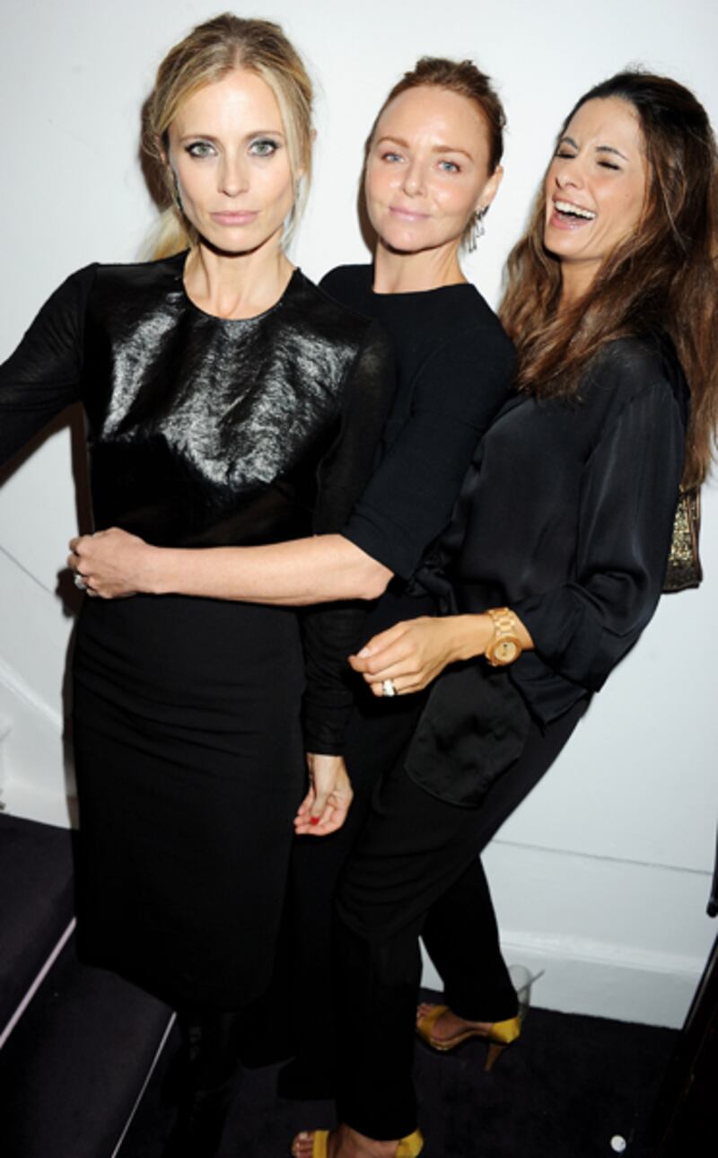 galleries/2011/09/08/fashions-night-out-photos/fashions-night-out-stella-mccartney_rhzcuv