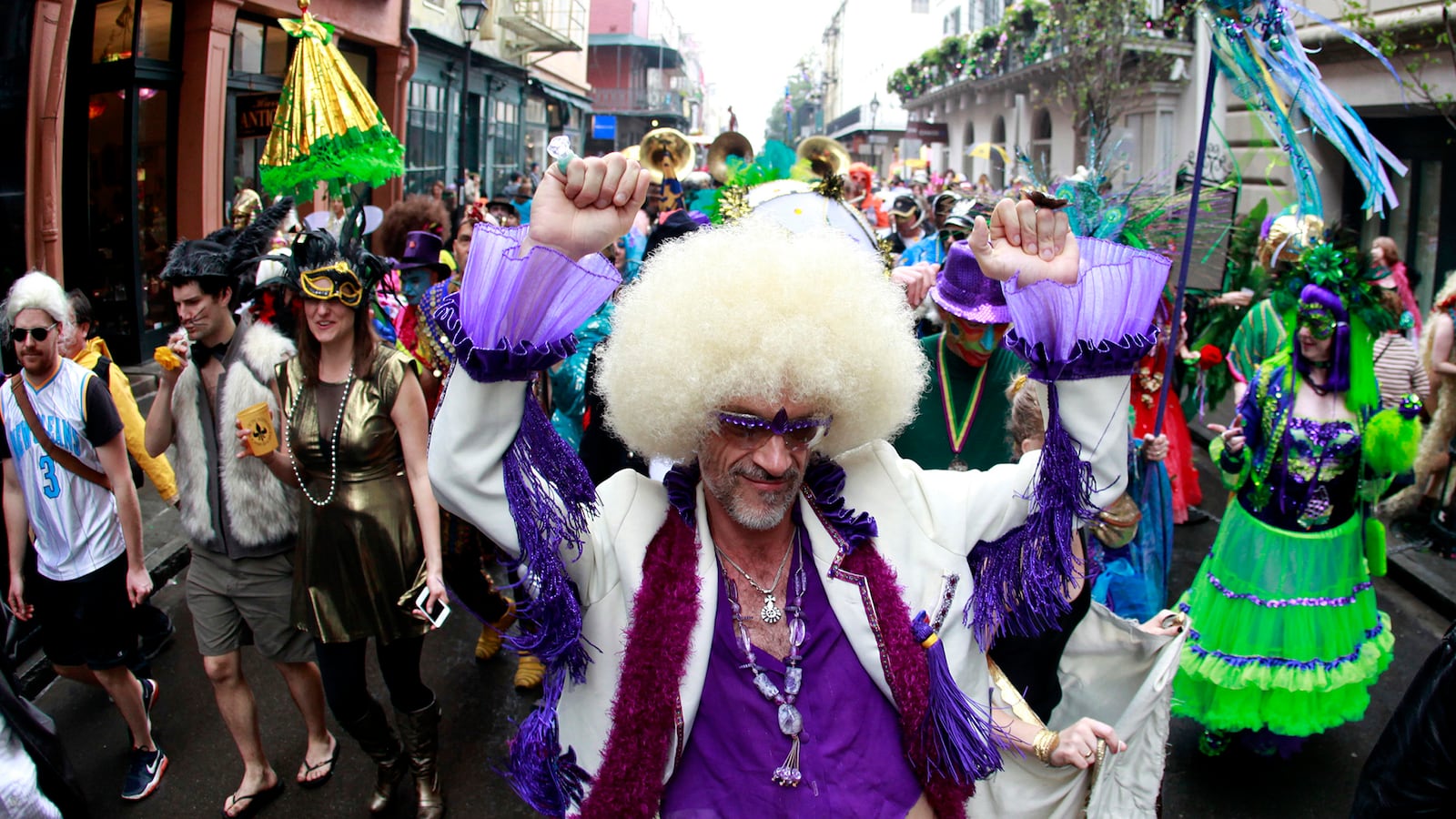 galleries/2014/02/28/7-new-orleans-hotels-for-mardi-gras-madness-photos/mardi-gras-tease_awfusd