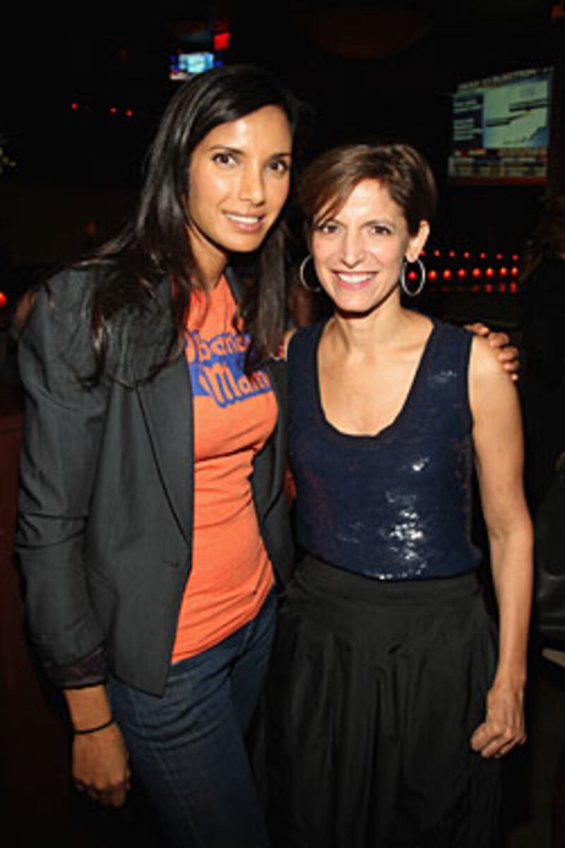 articles/2008/11/05/where-we-found-ethan-hawke-harvey-weinstein-and-jessica-alba-last-night/syme-party-1_uvh02z