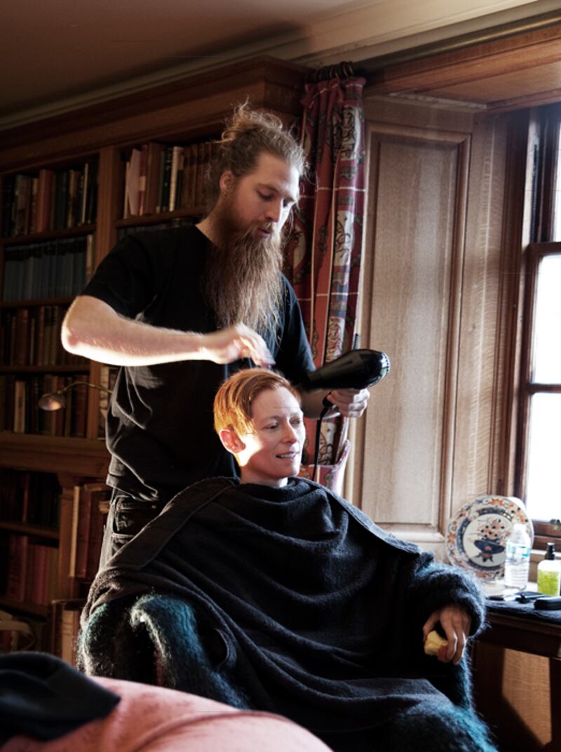 galleries/2010/09/21/tilda-swinton-uncensored/tilda-swinton-9_l56ate