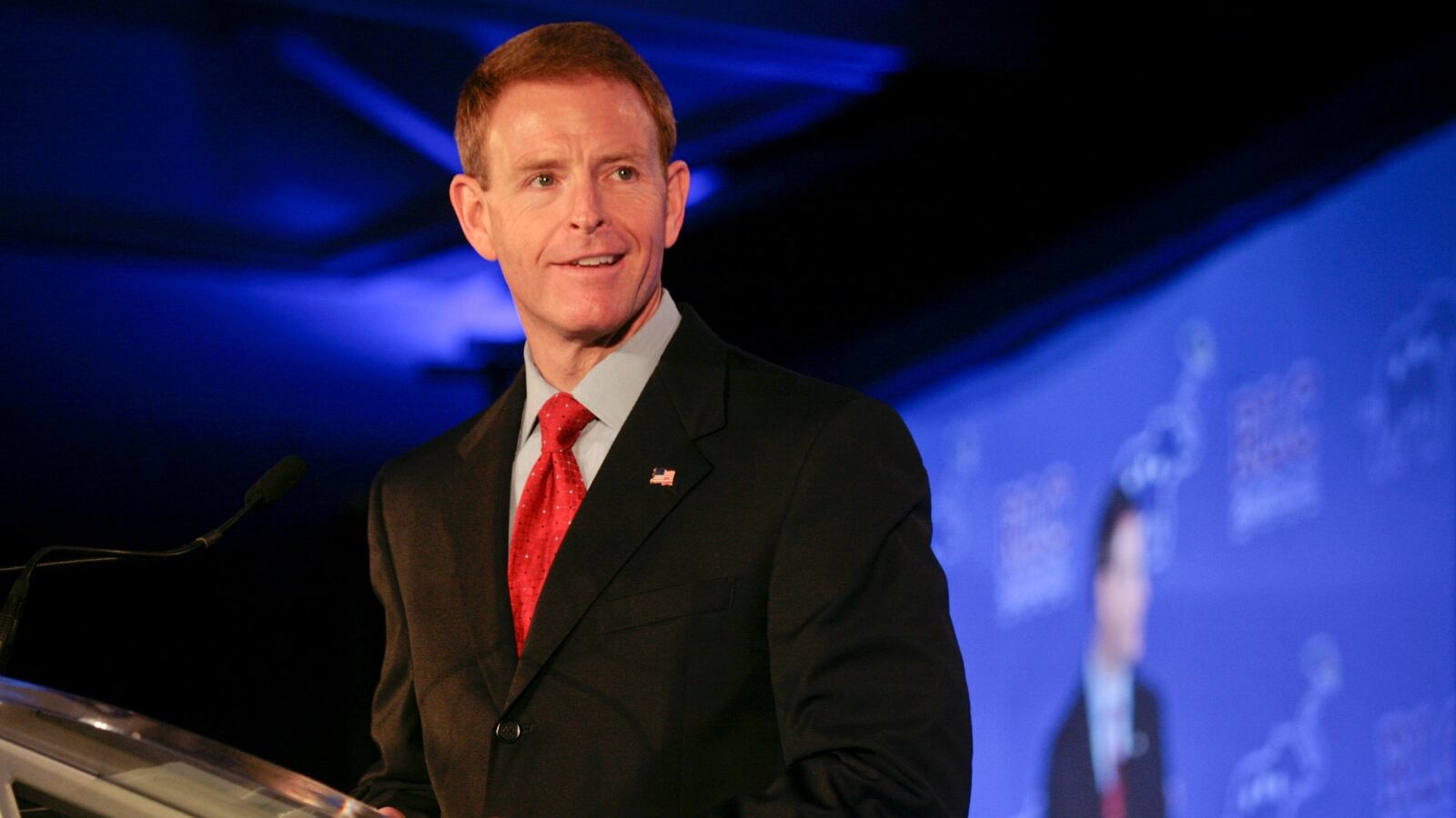 cheats/2015/12/15/evangelical-leaders-pledge-to-back-cruz/151215-tony-perkins-cheat_w06ahy