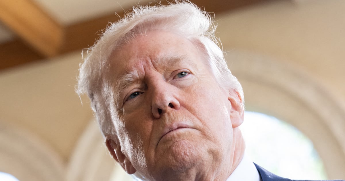 Trump’s Stand-Up Set Met With Awkward Silence From MAGA Allies - The Daily Beast