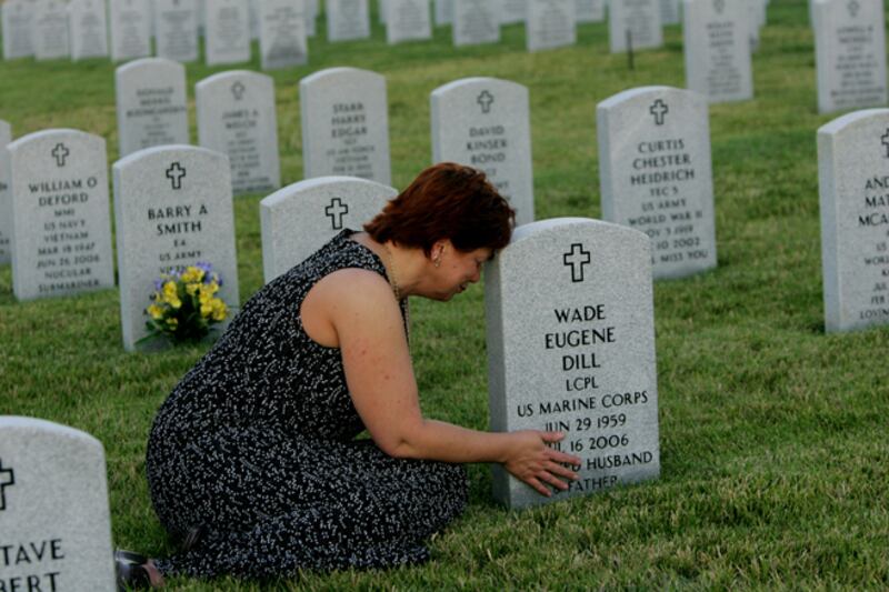 articles/2010/02/25/the-wars-quiet-scandal/battlefield-stress-2_rnjhub