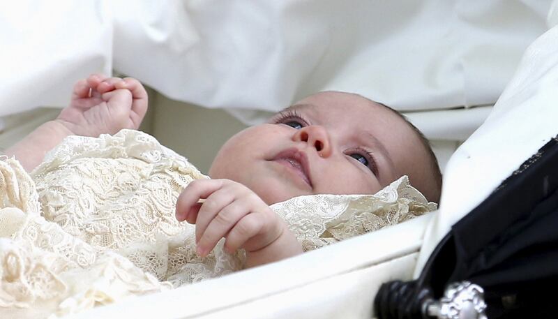 articles/2015/07/05/the-newest-royal-family-on-parade-for-the-first-time-at-royal-christening/150705-sykes-royal-baby-embed3_ukoyml