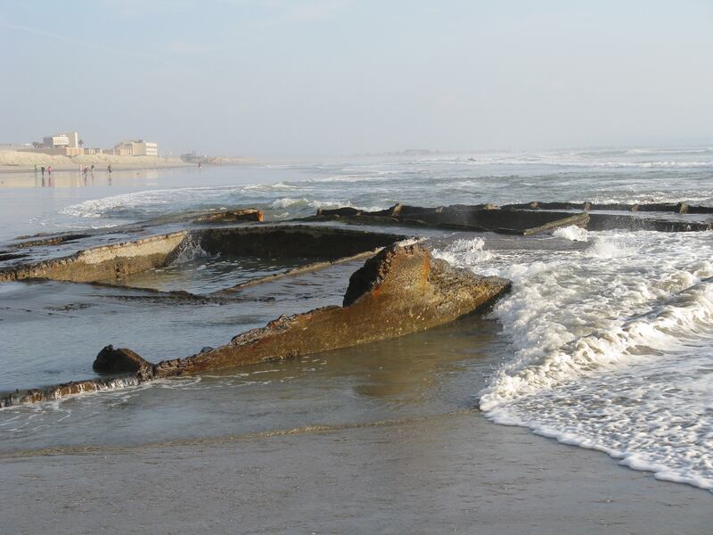 articles/2016/02/07/drinks-dice-dolls-us-navy-s-sin-ship/160206-malcolm-ss-monte-carlo-embed2_gxlnwb