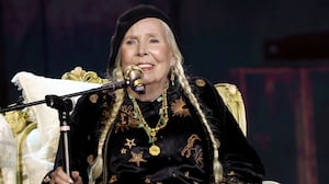 LOS ANGELES, CALIFORNIA - FEBRUARY 04: Joni Mitchell performs onstage during the 66th GRAMMY Awards at Crypto.com Arena on February 04, 2024 in Los Angeles, California. (Photo by Kevin Mazur/Getty Images for The Recording Academy)