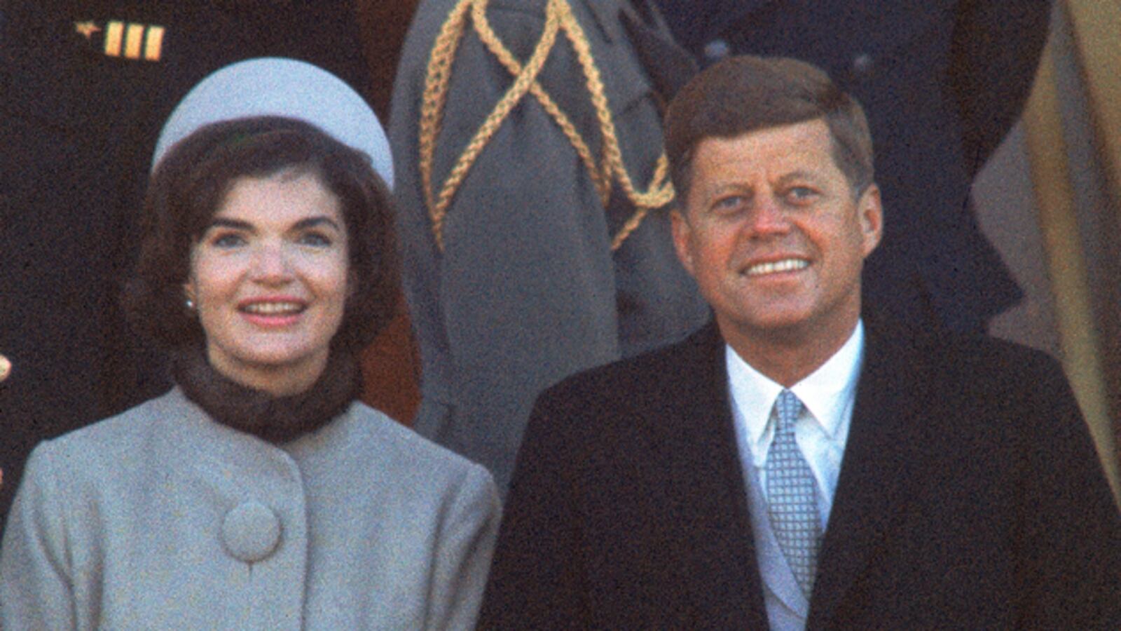 galleries/2010/09/14/the-curse-of-halston/halston-house---kennedy_yfz8io