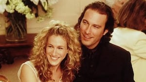 Carrie Bradshaw (Sarah Jessica Parker) and Aidan Shaw (John Corbett) in 'Sex & the City.'
