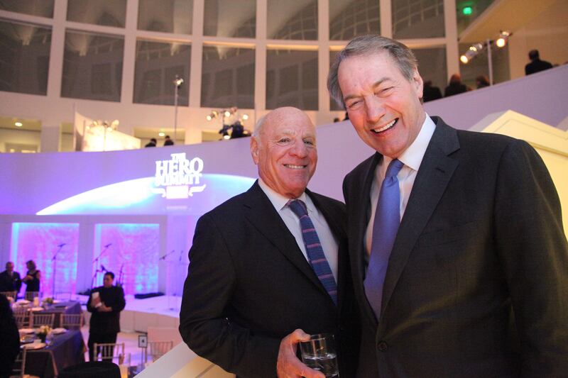 galleries/2012/11/15/william-mcraven-bono-more-from-the-hero-summit-photos/hero-summit-dinner-04_fm3715