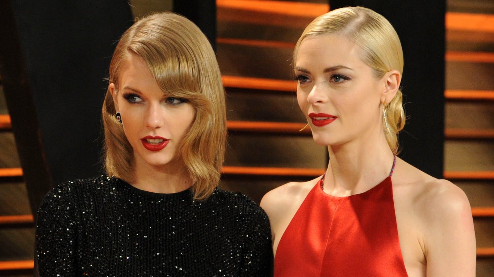 WEST HOLLYWOOD, CA - MARCH 02: Taylor Swift and Jaime King attend the 2014 Vanity Fair Oscar Party hosted by Graydon Carter on March 2, 2014 in West Hollywood, California. (Photo by Jon Kopaloff/FilmMagic)