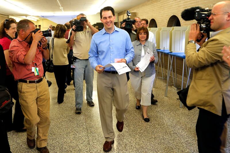 articles/2012/06/07/scott-walker-may-be-the-gop-s-new-darling-but-there-s-no-way-he-ll-be-on-romney-s-ticket/scott-walker-vp-hype-mckinnon-tease_we5pbj
