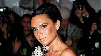 cheats/2009/08/08/is-posh-the-new-paula/victoria-beckham_dohxr3