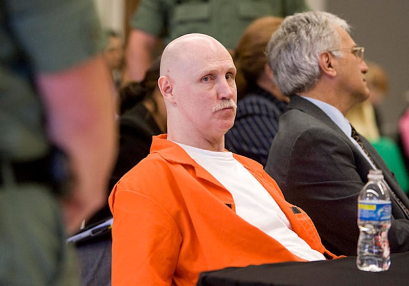 galleries/2010/06/18/the-execution-of-ronnie-lee-gardner/gardner-execution-1_ekptkp