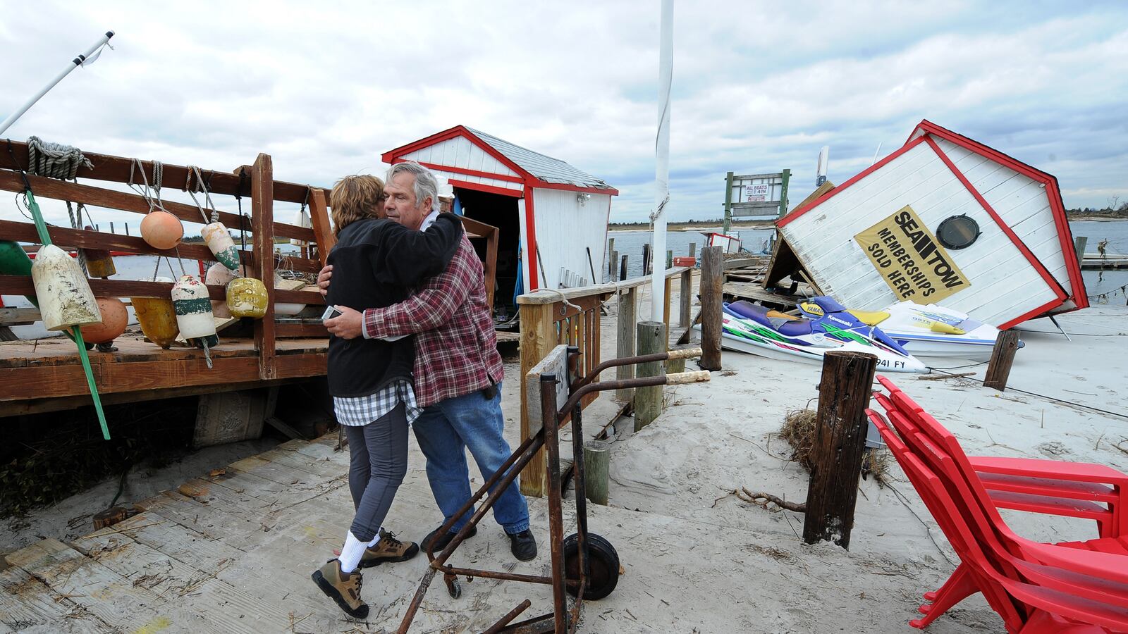articles/2012/11/05/long-island-fisherman-in-dire-straits/fishing-industry-sandy-shapiro_ocxbha