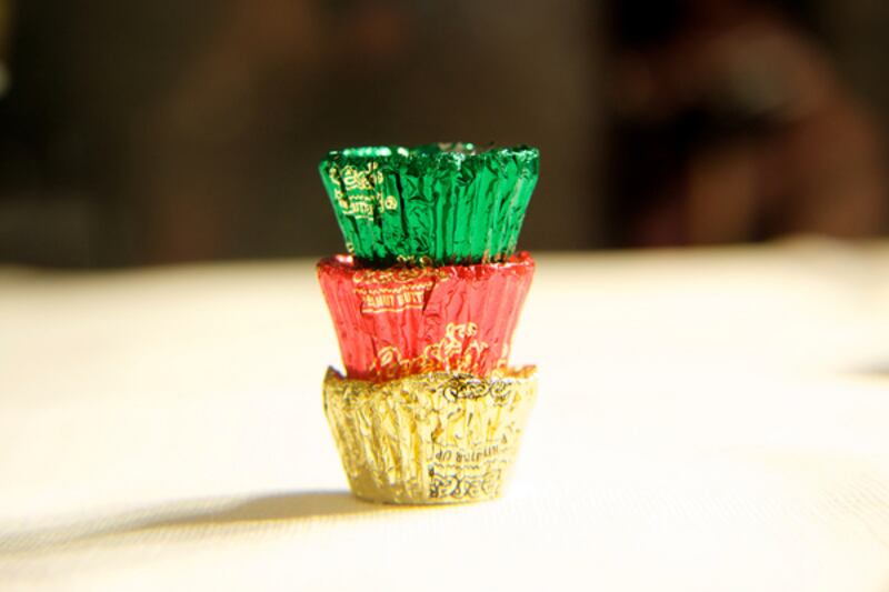 galleries/2011/10/14/most-fattening-halloween-candy-snickers-twix-kit-kat-candy-corn-photos/deadliest-halloween-candy-most-fattening-gal-reeses-peanut-butter-cups_qpeqxk